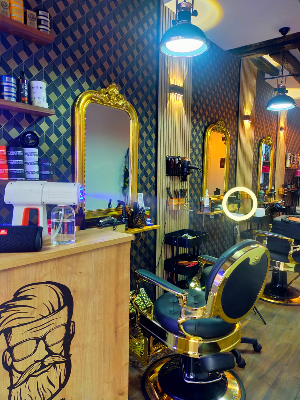 2A BARBER